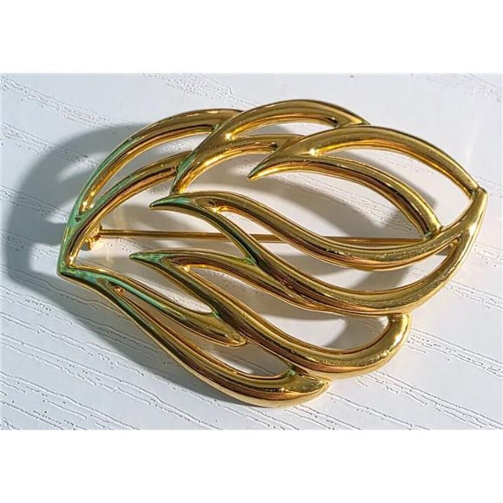 Vintage Monet Gold Tone Leaf Brooch 2.5 Inch Abstract Modernist